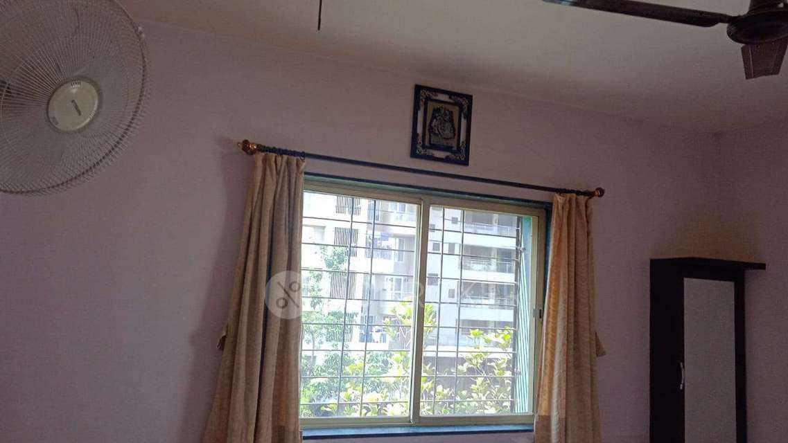 Single Room for Female In 2 BHK  In Shyamshil Apartment In Pimpri-chinchwad,