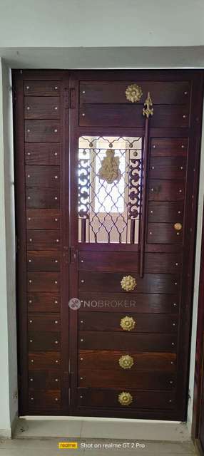 Shared Room for Female In 2 BHK  In Pavilion Regency In Mahalunge