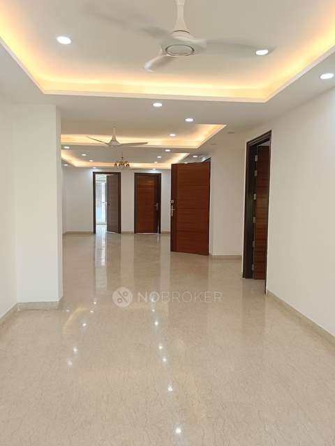 3 BHK Flat In Peach Tree Complex For Sale  In Sector 43