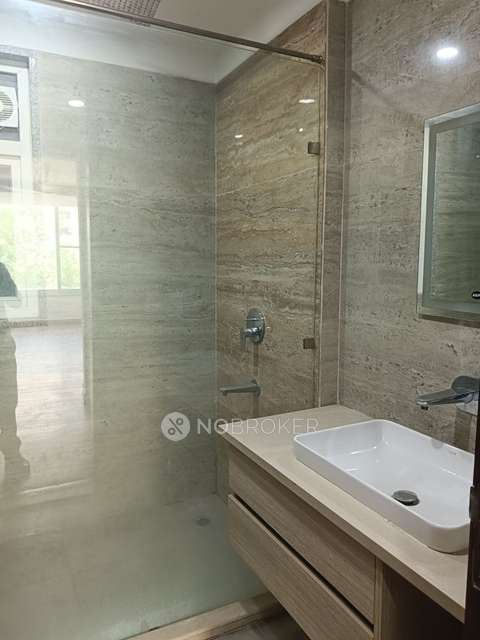 3 BHK Flat In Peach Tree Complex For Sale  In Sector 43