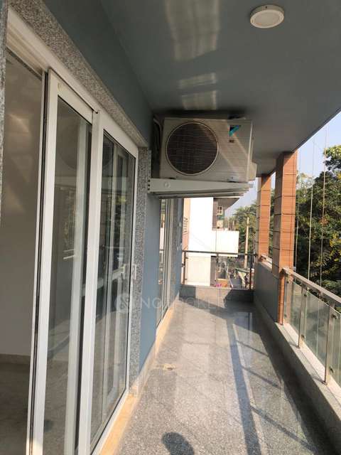 3 BHK Flat In Peach Tree Complex For Sale  In Sector 43