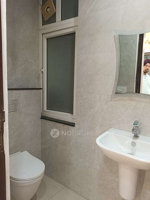 3 BHK Flat In Peach Tree Complex For Sale  In Sector 43