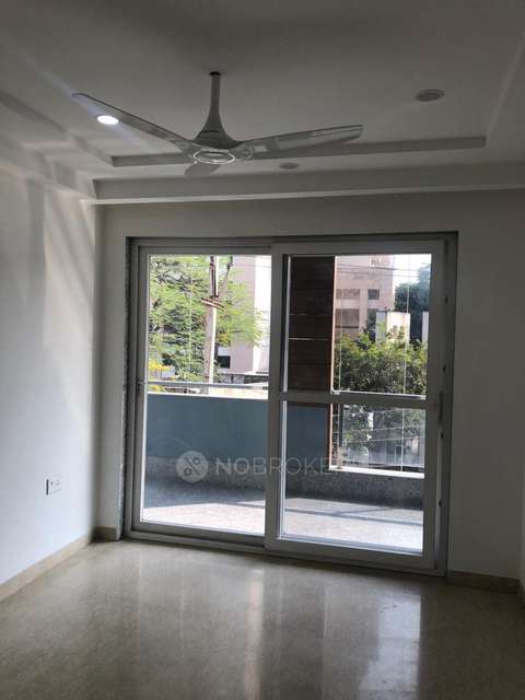 3 BHK Flat In Peach Tree Complex For Sale  In Sector 43