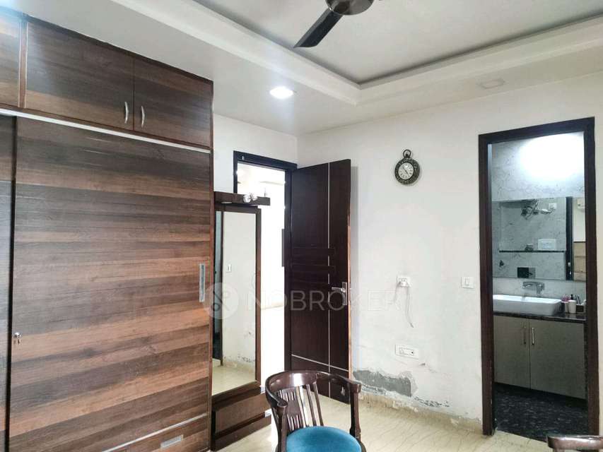 4 BHK Flat In Standalone Building  For Sale  In Adarsh Nagar 