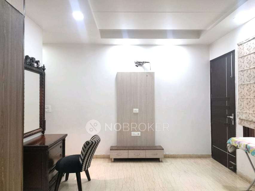 4 BHK Flat In Standalone Building  For Sale  In Adarsh Nagar 