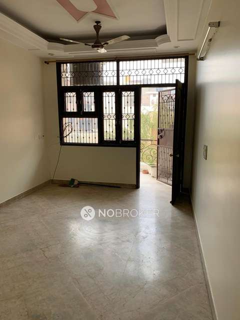 2 BHK Flat For Sale  In Janakpuri