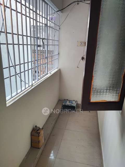 2 BHK Flat In Sri Hari Flats For Sale  In Puzhuthivakam