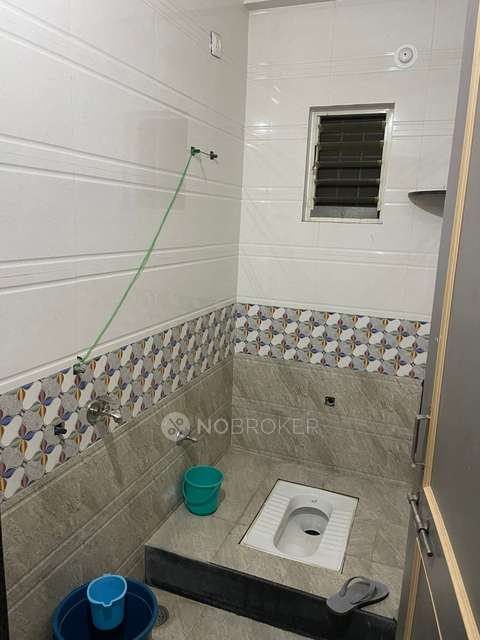 1 BHK Flat In Standalone  Building for Rent  In Hadapsar