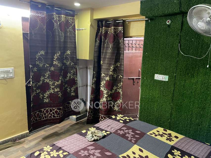 1 BHK Flat for Rent  In Vishwas Nagar