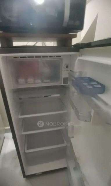 PG for Girls in Model Colony,