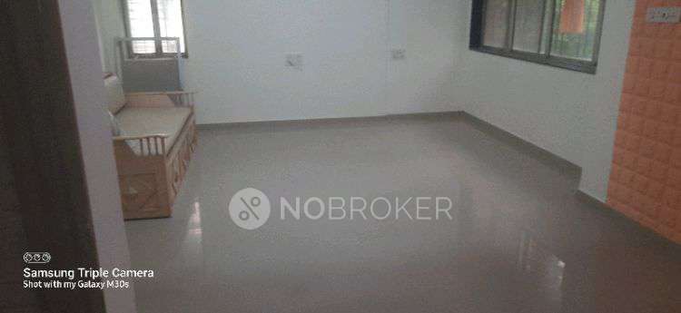 1 BHK Flat In Shanti Campus Society ,b .buiding For Sale  In Mulund West