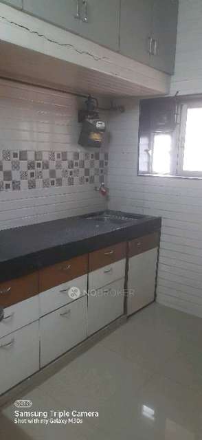 1 BHK Flat In Shanti Campus Society ,b .buiding For Sale  In Mulund West