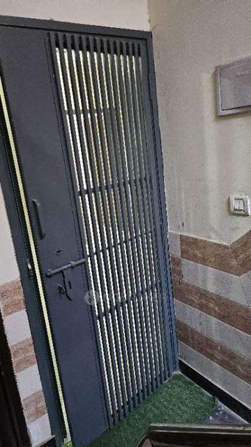 2 BHK Flat In Sb For Sale  In Rohini