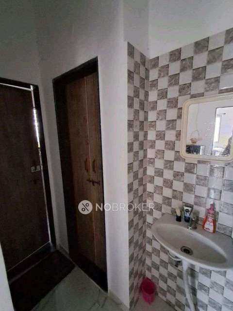 Shared Room for Male In 1 BHK  In Standalone Building  In Gokhalenagar