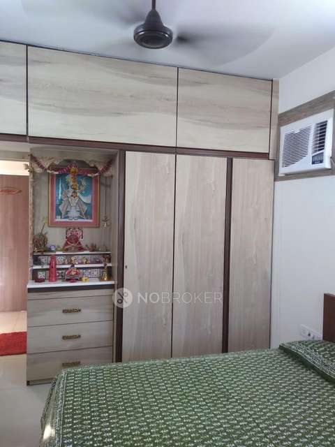 2 BHK Flat In Welcome Chs For Sale  In Kandivali West