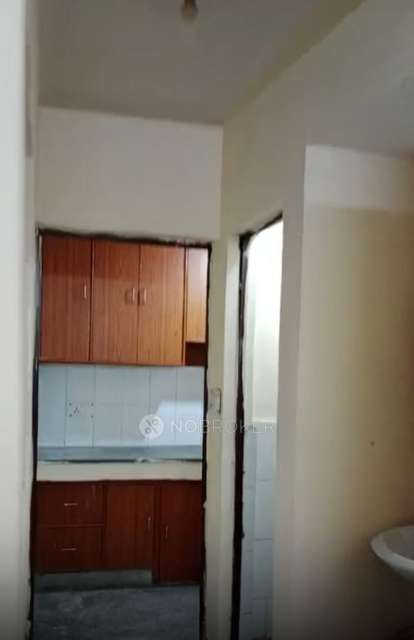 1 BHK Flat In Dda Lig Flats for Rent  In Rohini Sector 28
