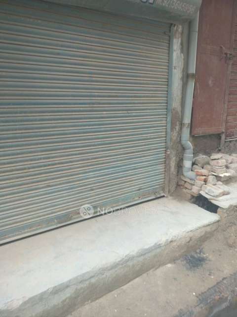 Shop in Nawada, Delhi for Rent
