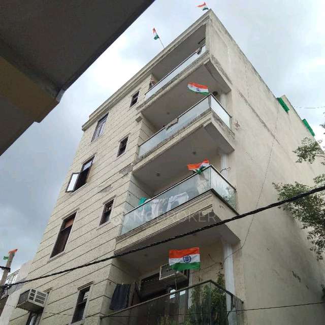 2 BHK Flat In Om Apaetment For Sale  In M2pg+rqg, Gali No. 4, West Cabin Block, Mundka, Delhi, 110041, India