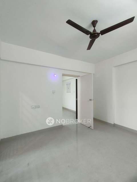 2 BHK Flat In Lake Dugar For Sale  In Ambattur