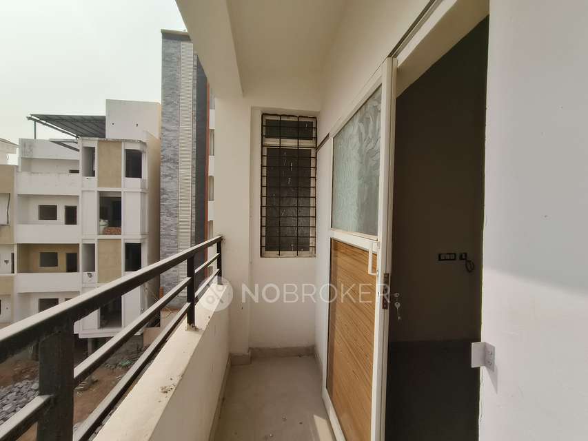 2 BHK Flat In La Fortune, Golden Heights For Sale  In Golden Heights Colony