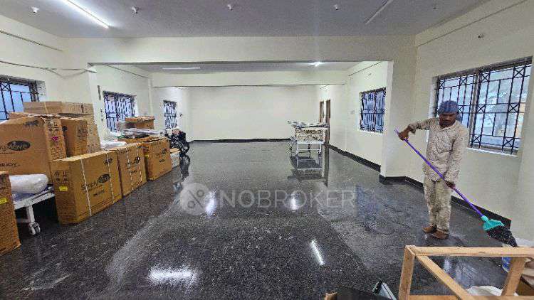 Showroom in Naagarabhaavi, Bangalore for Rent 