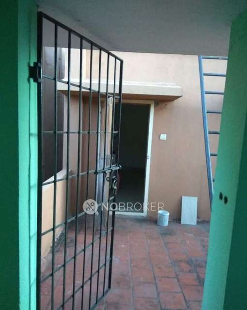 4+ BHK House For Sale  In Medavakkam