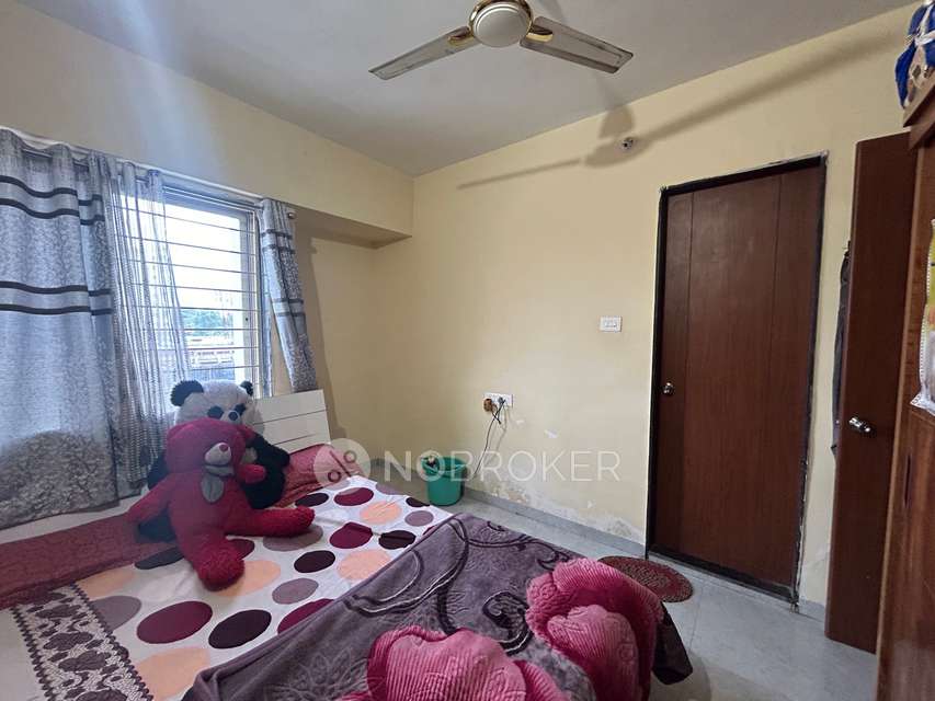 1 BHK Flat In Opulent Central Park for Rent  In Manjri Bk