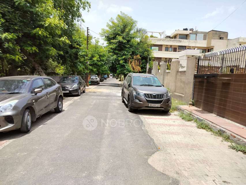 4+ BHK House For Sale  In Sector 48