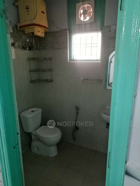 2 BHK Flat In Royal Residency ,ward No.8,mehrauli For Sale  In Aam Bagh 