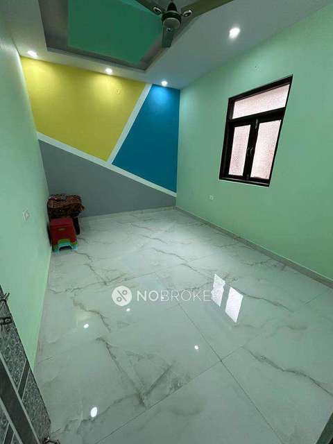 2 BHK Flat In Standalobne Building  For Sale  In Hauz Qazi
