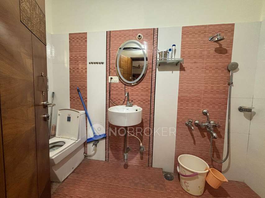 4+ BHK Flat In Ssrinivasam Apartments For Sale  In Bowenpally