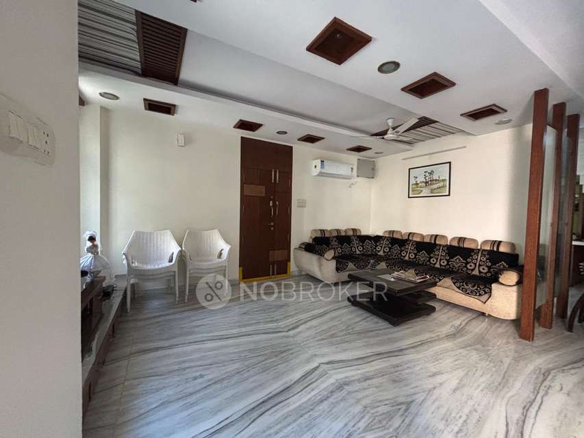 4+ BHK Flat In Ssrinivasam Apartments For Sale  In Bowenpally