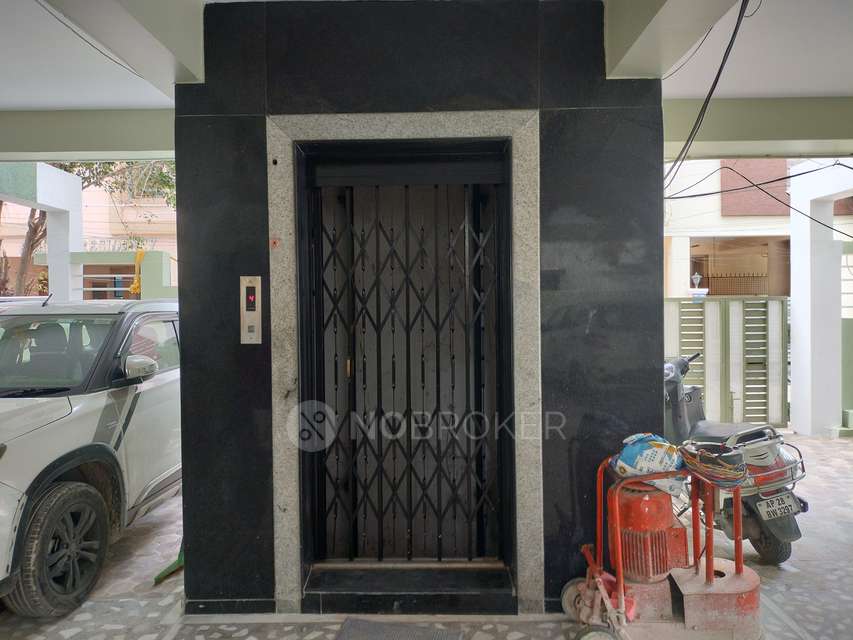 4+ BHK Flat In Ssrinivasam Apartments For Sale  In Bowenpally