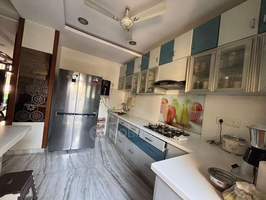 4+ BHK Flat In Ssrinivasam Apartments For Sale  In Bowenpally