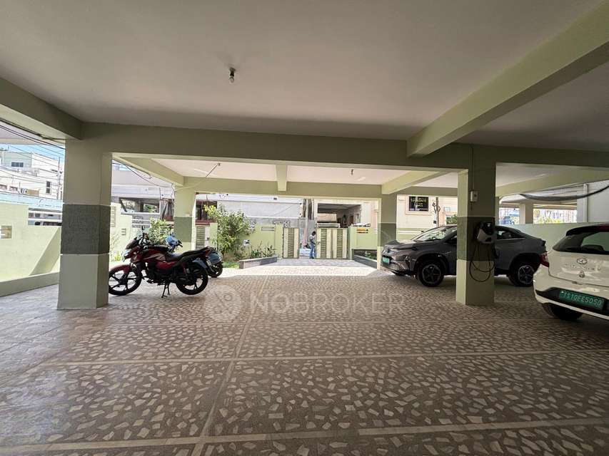 4+ BHK Flat In Ssrinivasam Apartments For Sale  In Bowenpally
