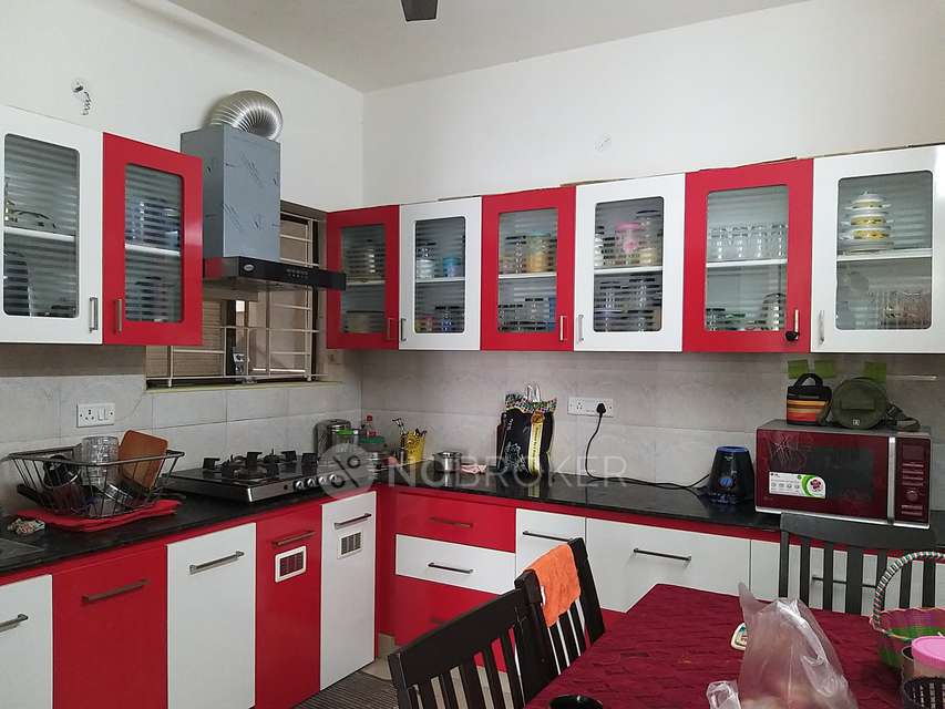 2 BHK Flat In Shri Janani Blue Bells, Padur For Sale  In Padur