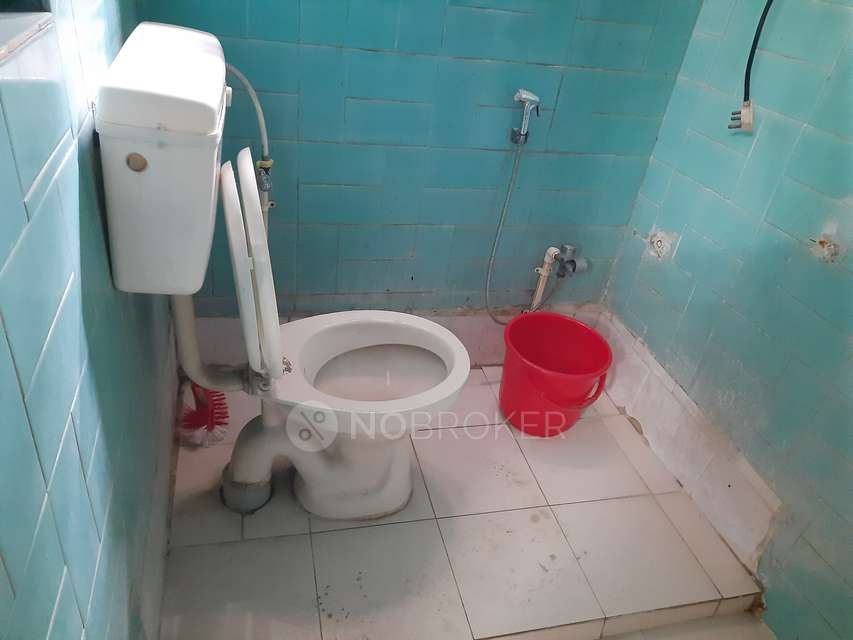 4+ BHK House For Sale  In Nallakunta