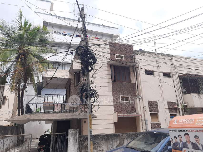 4+ BHK House For Sale  In Nallakunta