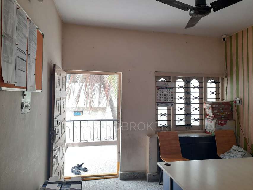 4+ BHK House For Sale  In Nallakunta