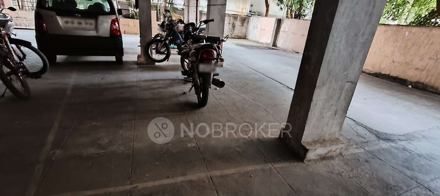 3 BHK Flat In Vamsi Paradise For Sale  In Balakampet