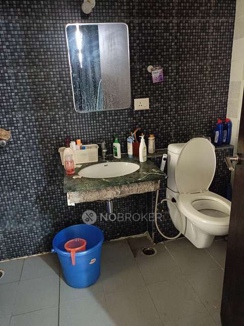 2 BHK Flat In Assotech Windsor Court, Sector-78 For Sale  In Sector-78