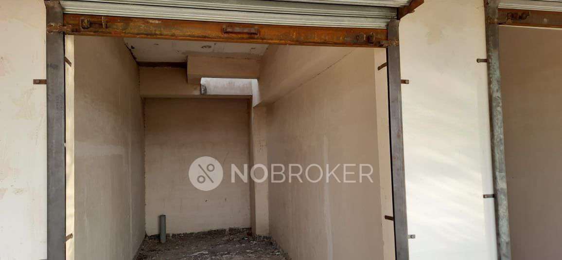 Shop in Wave City, Ghaziabad for sale 