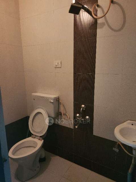 2 BHK Flat In Kesargandh Co-operative Hsg Society For Sale  In Pune