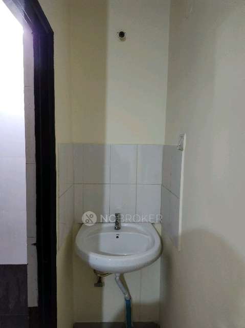 2 BHK Flat In Kesargandh Co-operative Hsg Society For Sale  In Pune