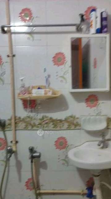 2 BHK Flat In Shri Sai Krupa Nilayam, Gayathri Nagar Allapur For Sale  In Madhapur