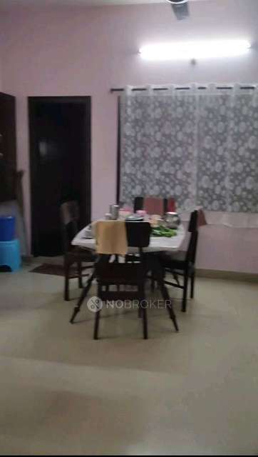 2 BHK Flat In Shri Sai Krupa Nilayam, Gayathri Nagar Allapur For Sale  In Madhapur