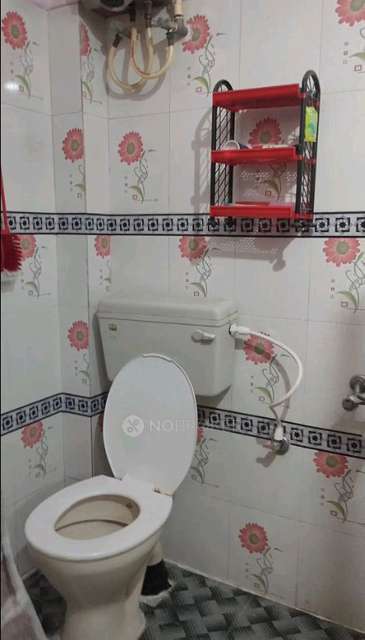 2 BHK Flat In Shri Sai Krupa Nilayam, Gayathri Nagar Allapur For Sale  In Madhapur