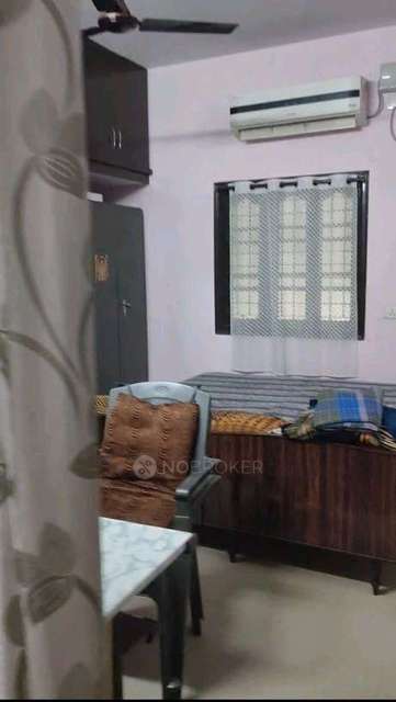 2 BHK Flat In Shri Sai Krupa Nilayam, Gayathri Nagar Allapur For Sale  In Madhapur
