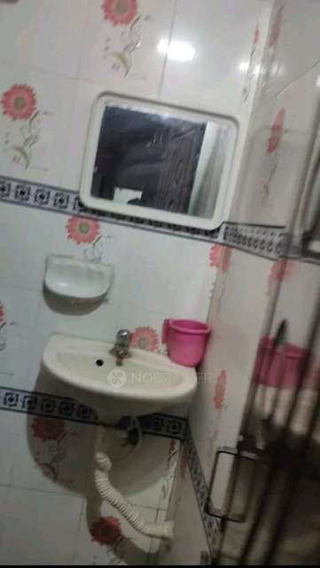 2 BHK Flat In Shri Sai Krupa Nilayam, Gayathri Nagar Allapur For Sale  In Madhapur