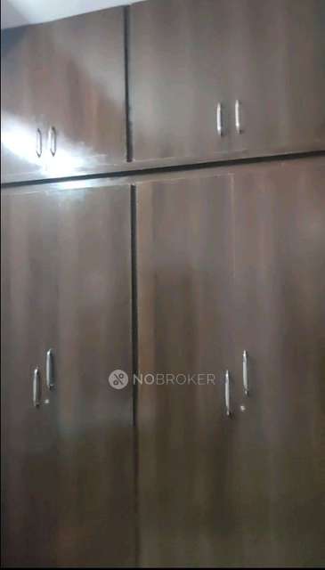 2 BHK Flat In Shri Sai Krupa Nilayam, Gayathri Nagar Allapur For Sale  In Madhapur